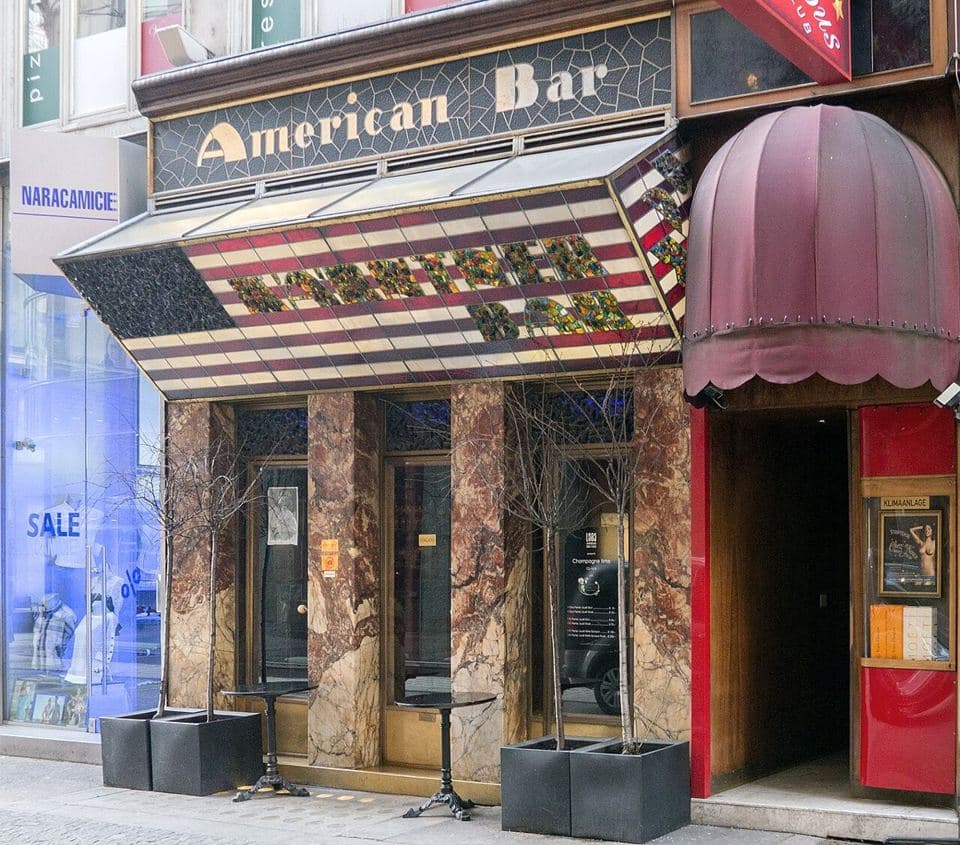 Entrance to Loos American Bar.