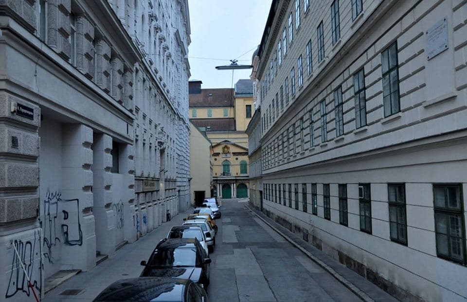 Papagenogasse and Theater an der Wien, near Hotel Beethoven; neighbourhood view.